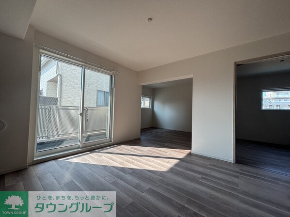 GREEN GABLES FAMIRIA Bの物件内観写真